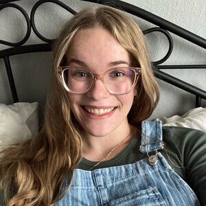 Meet your Posher, Izzie